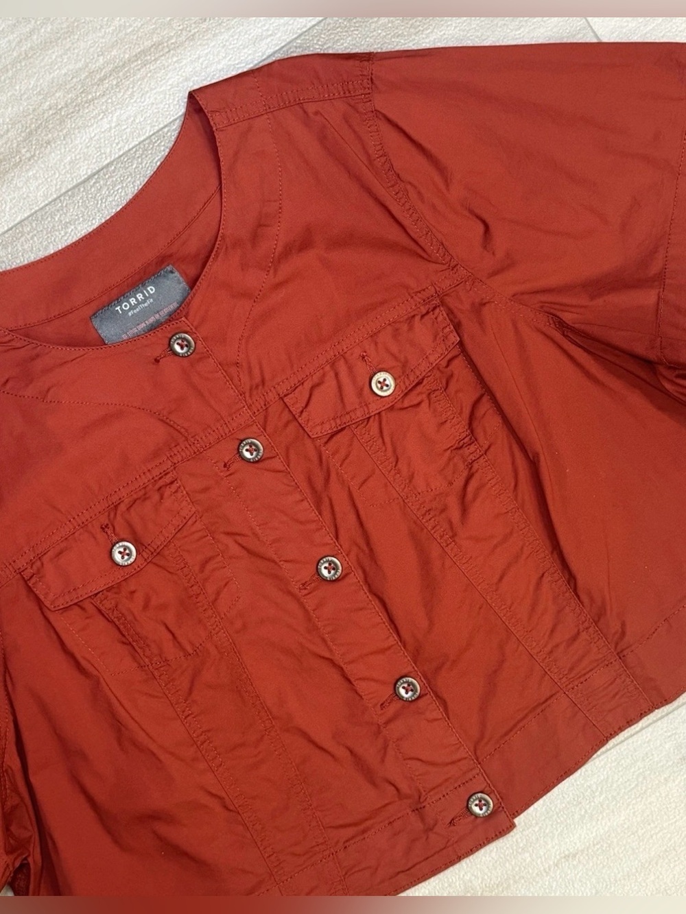 Torrid Jacket Cotton Poplin Collarless Bolero
Size 5 5X 28 $66 - Picture 4 of 10